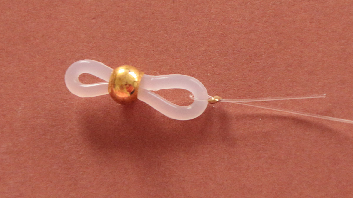 Cordoncino per occhiali con perline heishi di colore moka mousse : Tappa 1 Cordoncino per occhiali con perline heishi di colore moka mousse : Tappa 1