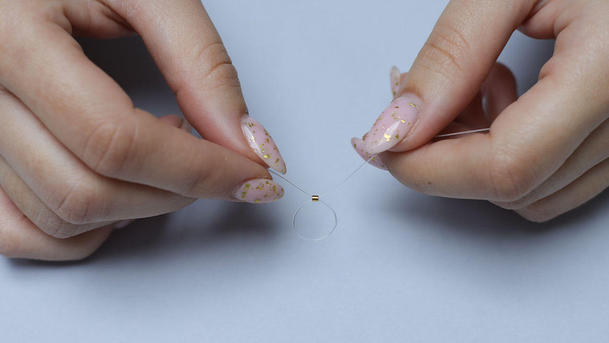 Collana a due file di pietre naturali : Tappa 1 Collana a due file di pietre naturali : Tappa 1