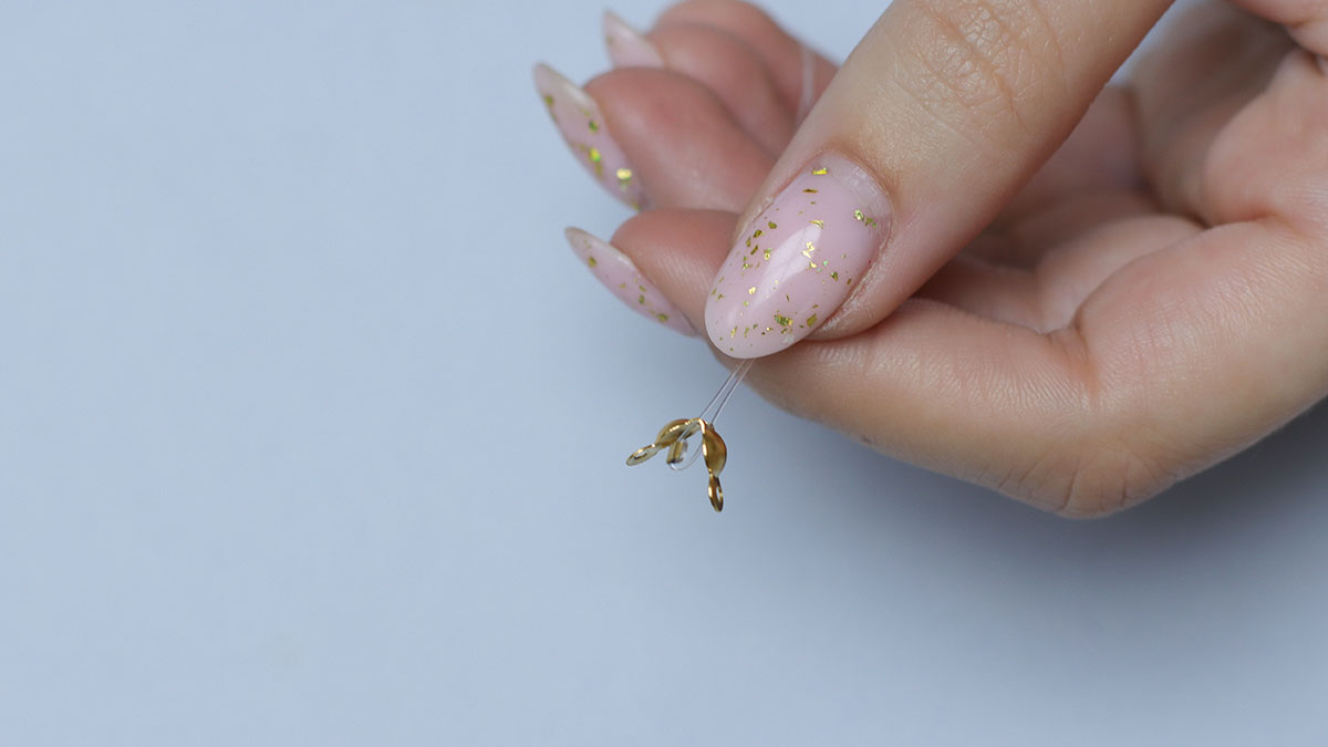 Collana a due file di pietre naturali : Tappa 2 Collana a due file di pietre naturali : Tappa 2