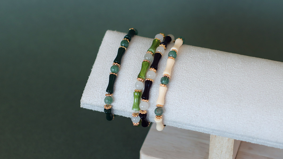 Schema Braccialetti elastici con perline a tubo verdi Schema Braccialetti elastici con perline a tubo verdi