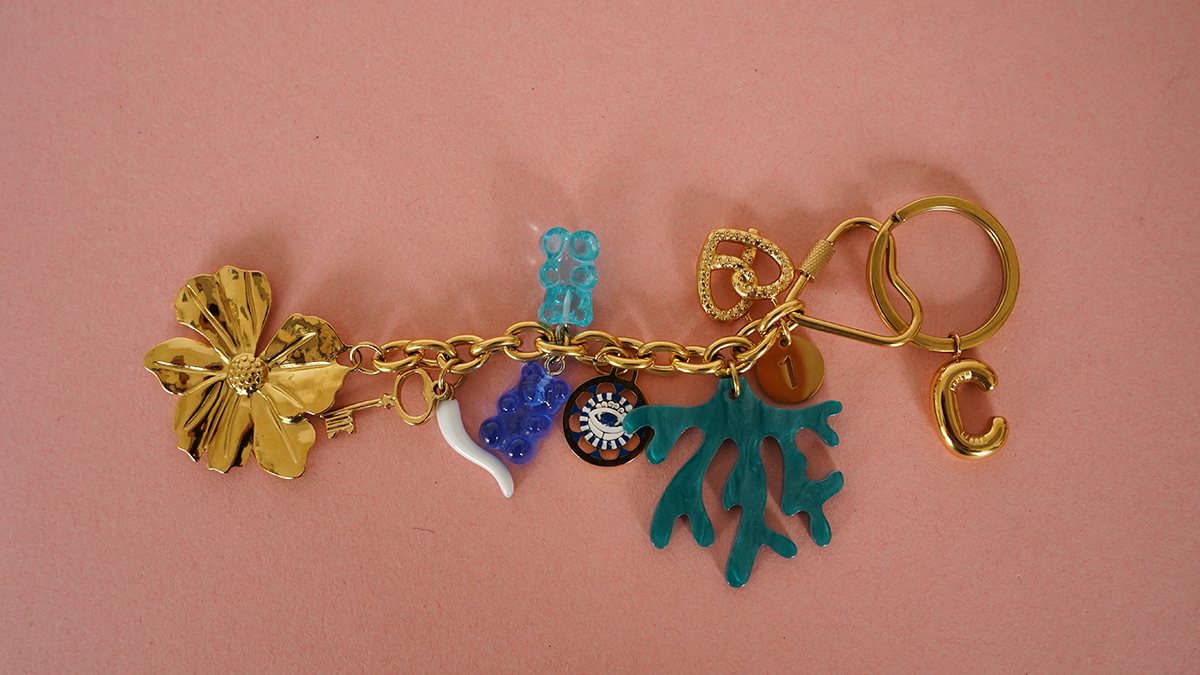 Borsa gioiello con lettera e pendente a forma di serpente : Tappa 10 Borsa gioiello con lettera e pendente a forma di serpente : Tappa 10