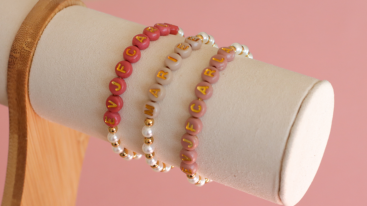 Bracciali da sposa con perle perlate e perle di lettere : Tappa 3 Bracciali da sposa con perle perlate e perle di lettere : Tappa 3