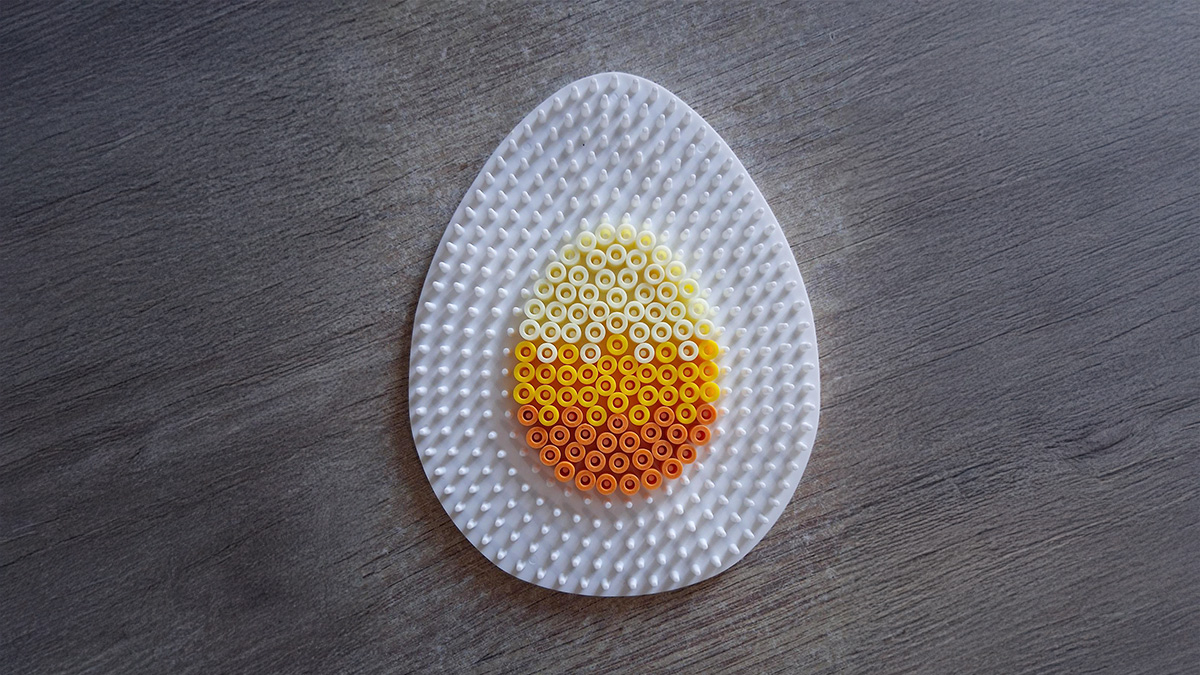 Pasqua fai da te: creare una decorazione con le perle Hama : Tappa 3 Pasqua fai da te: creare una decorazione con le perle Hama : Tappa 3