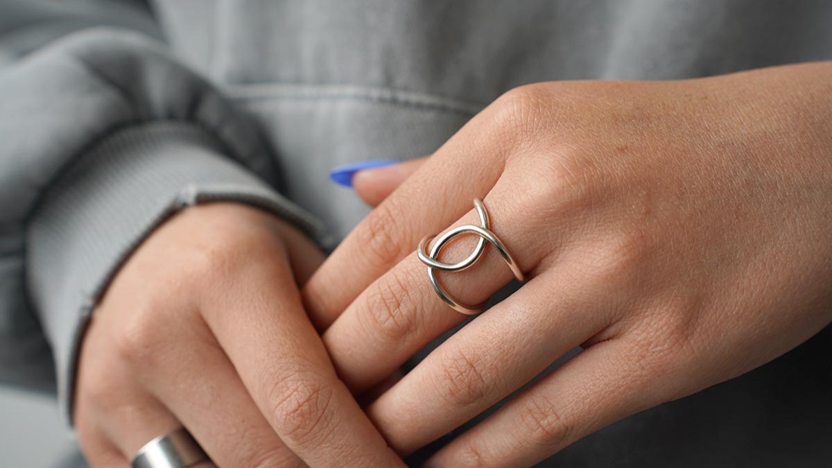 Tuto - Anello intrecciato in argento sterling 925 Tuto - Anello intrecciato in argento sterling 925