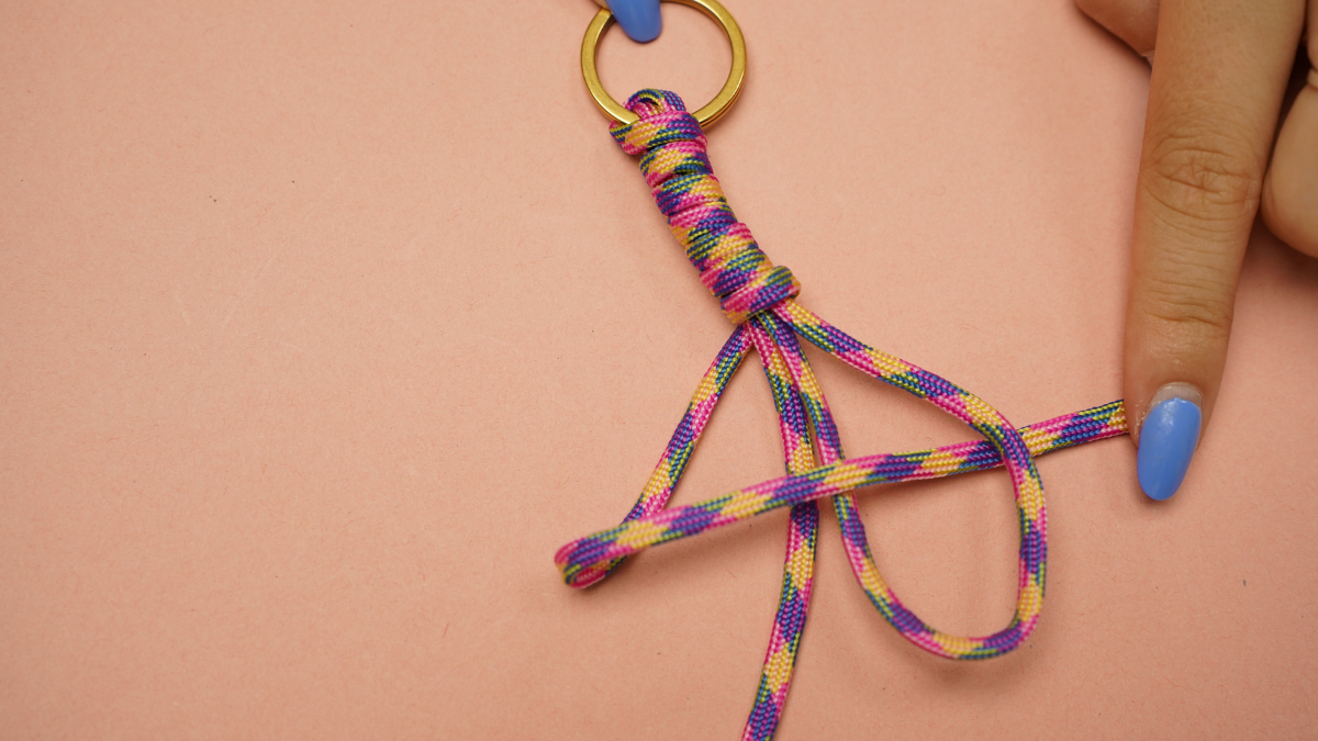 Borsa estiva gioiello con paracord : Tappa 4 Borsa estiva gioiello con paracord : Tappa 4