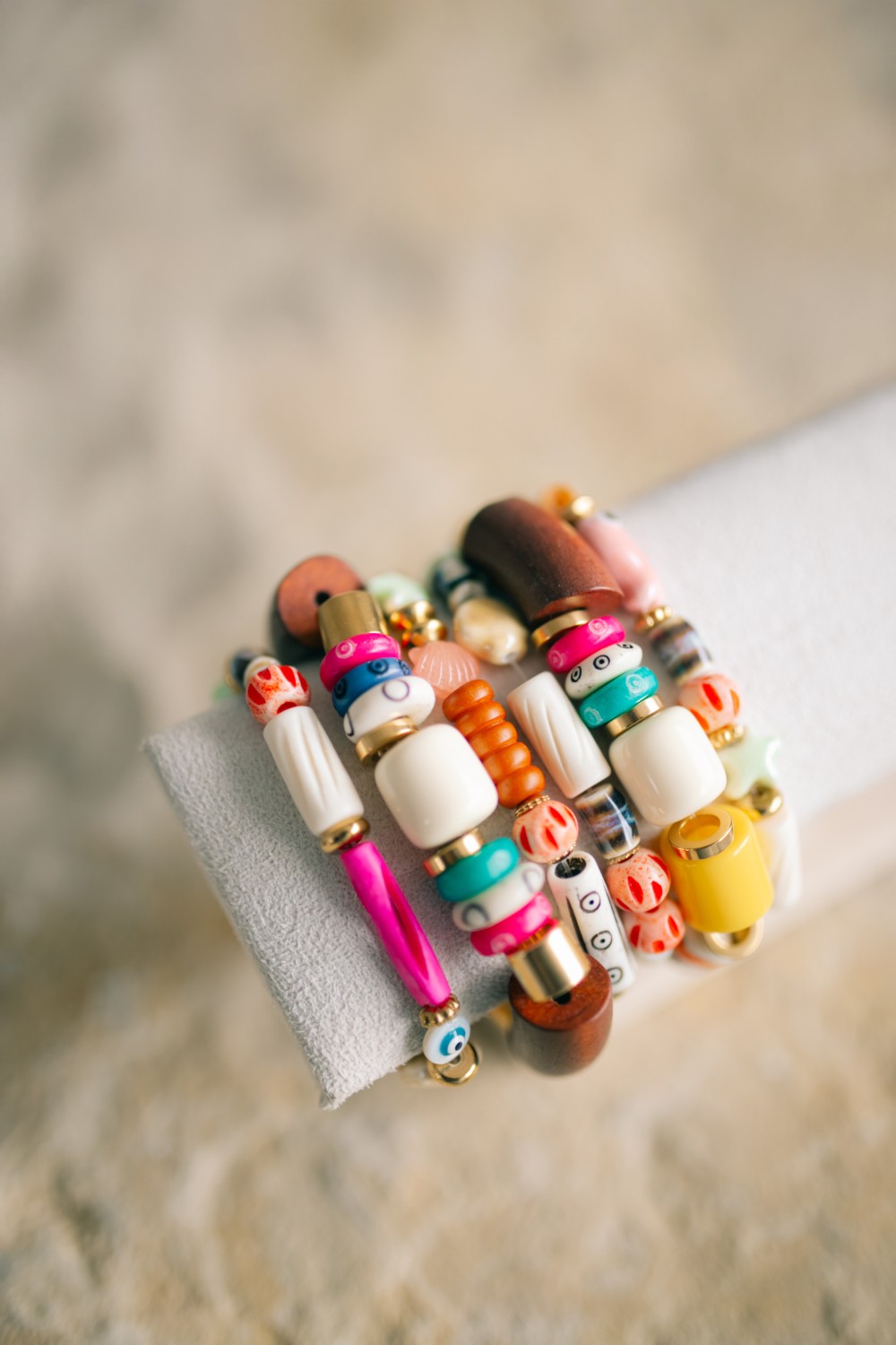 Schema Braccialetti elastici con perle naturali Schema Braccialetti elastici con perle naturali