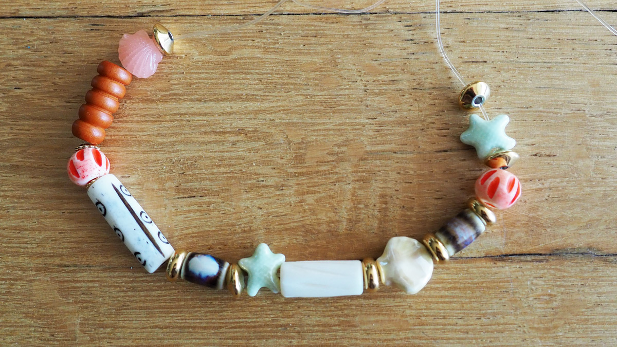 Braccialetti elastici con perle naturali : Tappa 2 Braccialetti elastici con perle naturali : Tappa 2