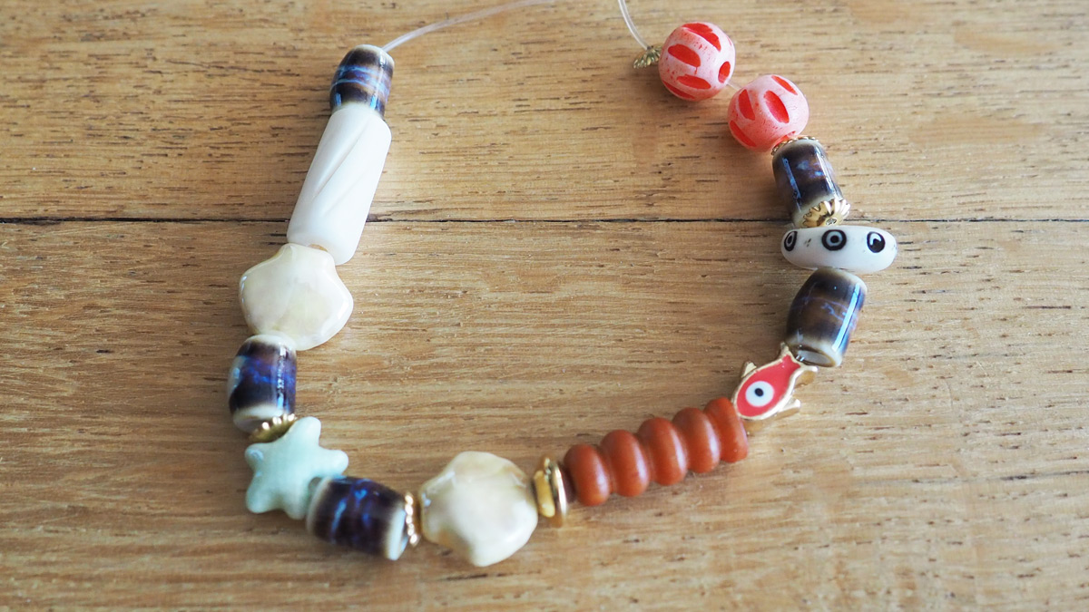 Braccialetti elastici con perle naturali : Tappa 3 Braccialetti elastici con perle naturali : Tappa 3