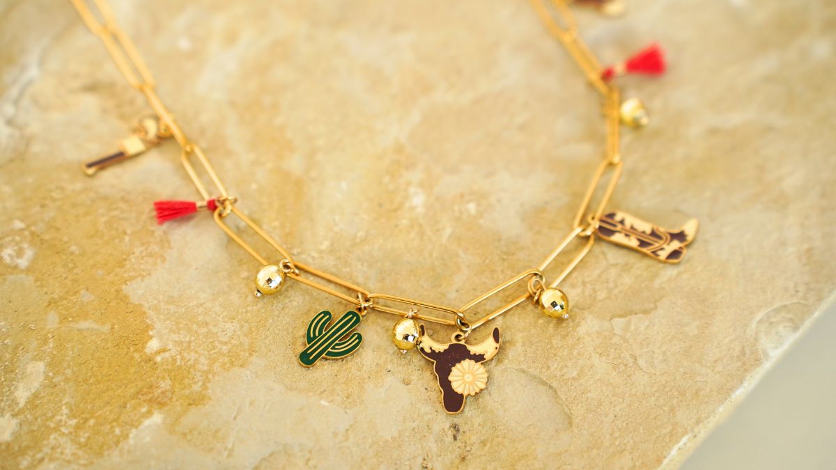 Collana di ciondoli da cowgirl Collana di ciondoli da cowgirl