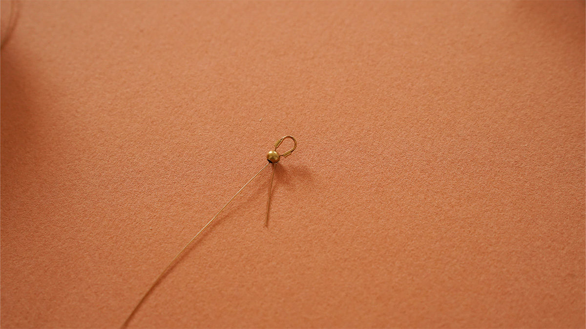 Collana con perle di Lapislazzuli, Biconi di PureCrystal e perle di madreperla : Tappa 3 Collana con perle di Lapislazzuli, Biconi di PureCrystal e perle di madreperla : Tappa 3