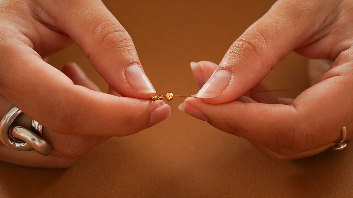 Collana di perle di tormalina con trifoglio di avventurina : Tappa 1 Collana di perle di tormalina con trifoglio di avventurina : Tappa 1