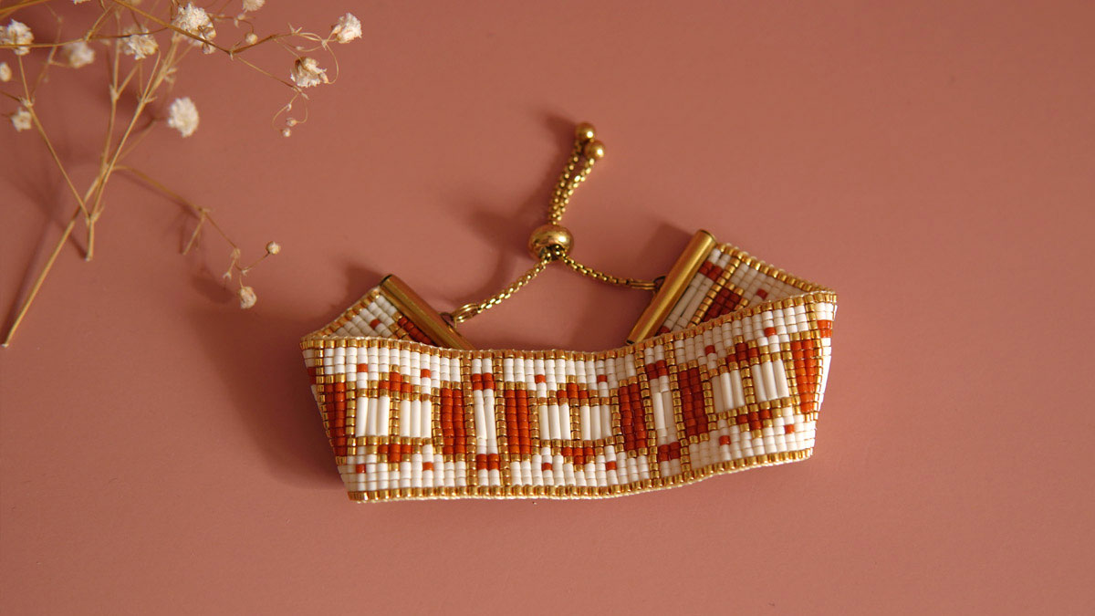 Schema Bracciale a telaio Miyuki in Bugles e Delica Schema Bracciale a telaio Miyuki in Bugles e Delica