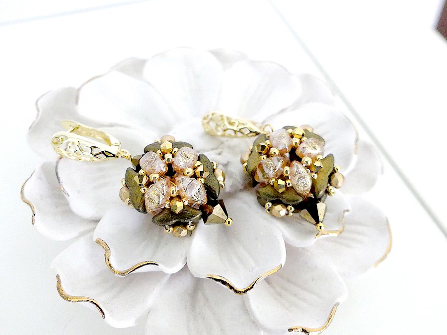 Orecchini con perle Hoshi di Puca ® Orecchini con perle Hoshi di Puca ®