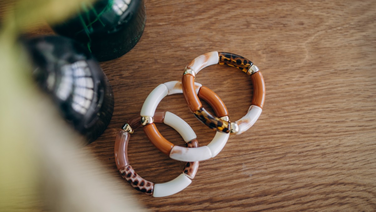 Schema Braccialetti elastici con perle tubolari autunnali Schema Braccialetti elastici con perle tubolari autunnali