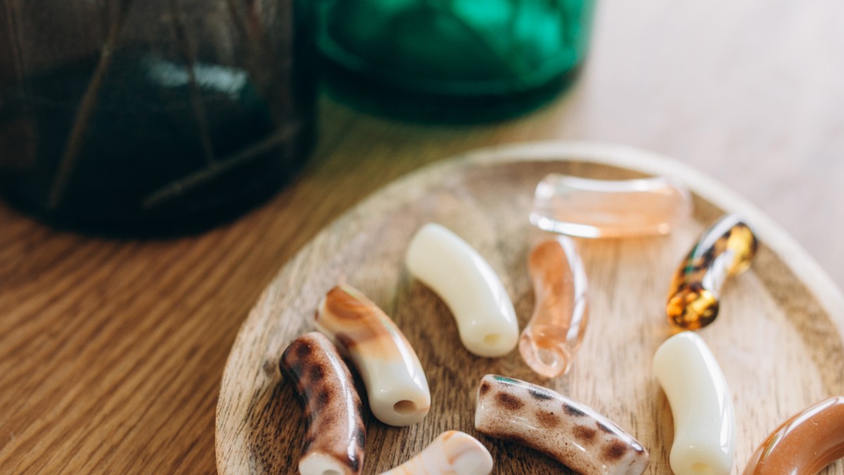 Braccialetti elastici con perle tubolari autunnali : Tappa 1 Braccialetti elastici con perle tubolari autunnali : Tappa 1