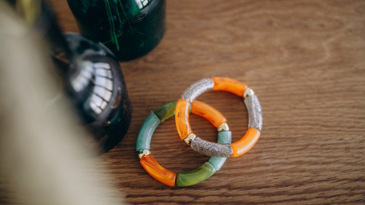 Braccialetti elastici con perle tubolari autunnali : Tappa 5 Braccialetti elastici con perle tubolari autunnali : Tappa 5