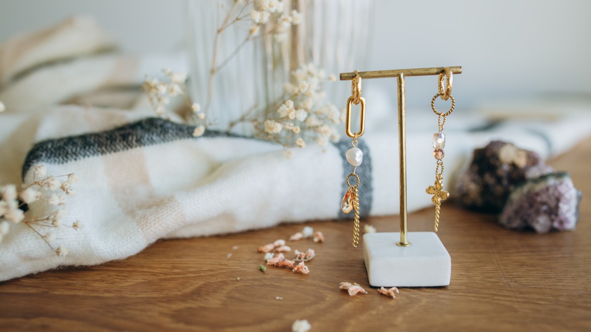 Orecchini asimmetrici di Lucky Orecchini asimmetrici di Lucky