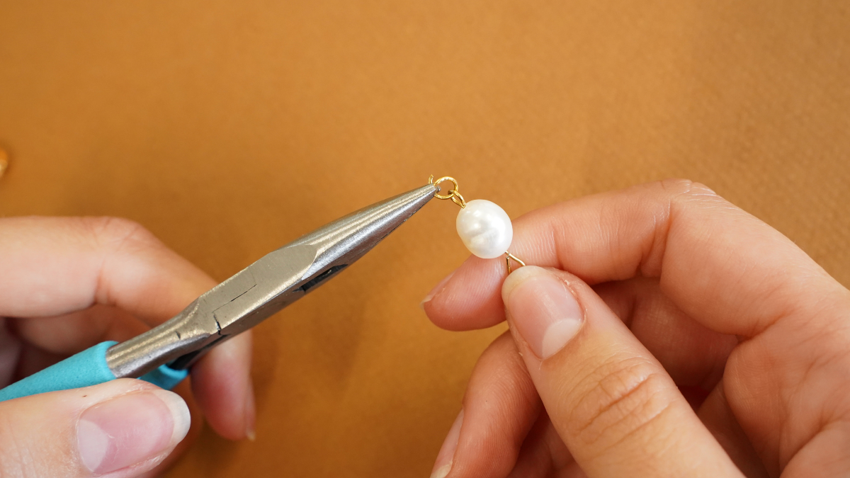 Orecchini asimmetrici di Lucky : Tappa 8 Orecchini asimmetrici di Lucky : Tappa 8