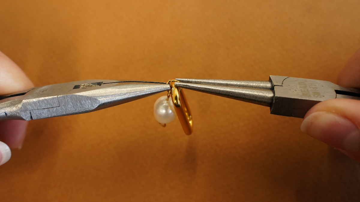 Orecchini asimmetrici di Lucky : Tappa 9 Orecchini asimmetrici di Lucky : Tappa 9