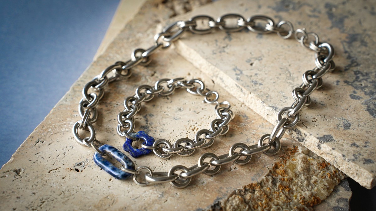 Bracciale e collana con pietre naturali Bracciale e collana con pietre naturali