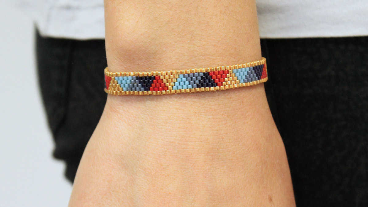 Schema Bracciale a triangolo con Perle Miyuki 11/0 in coppia peyote Schema Bracciale a triangolo con Perle Miyuki 11/0 in coppia peyote