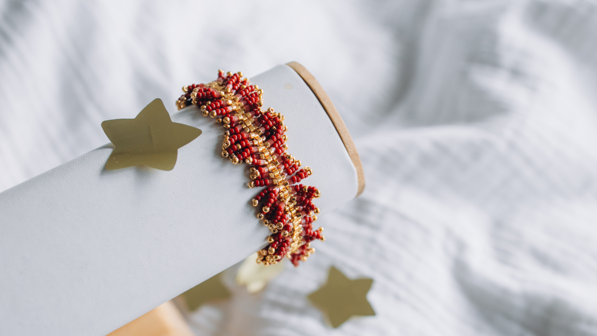 Schema Bracciale con frange Miyuki bordeaux e Dorato Schema Bracciale con frange Miyuki bordeaux e Dorato