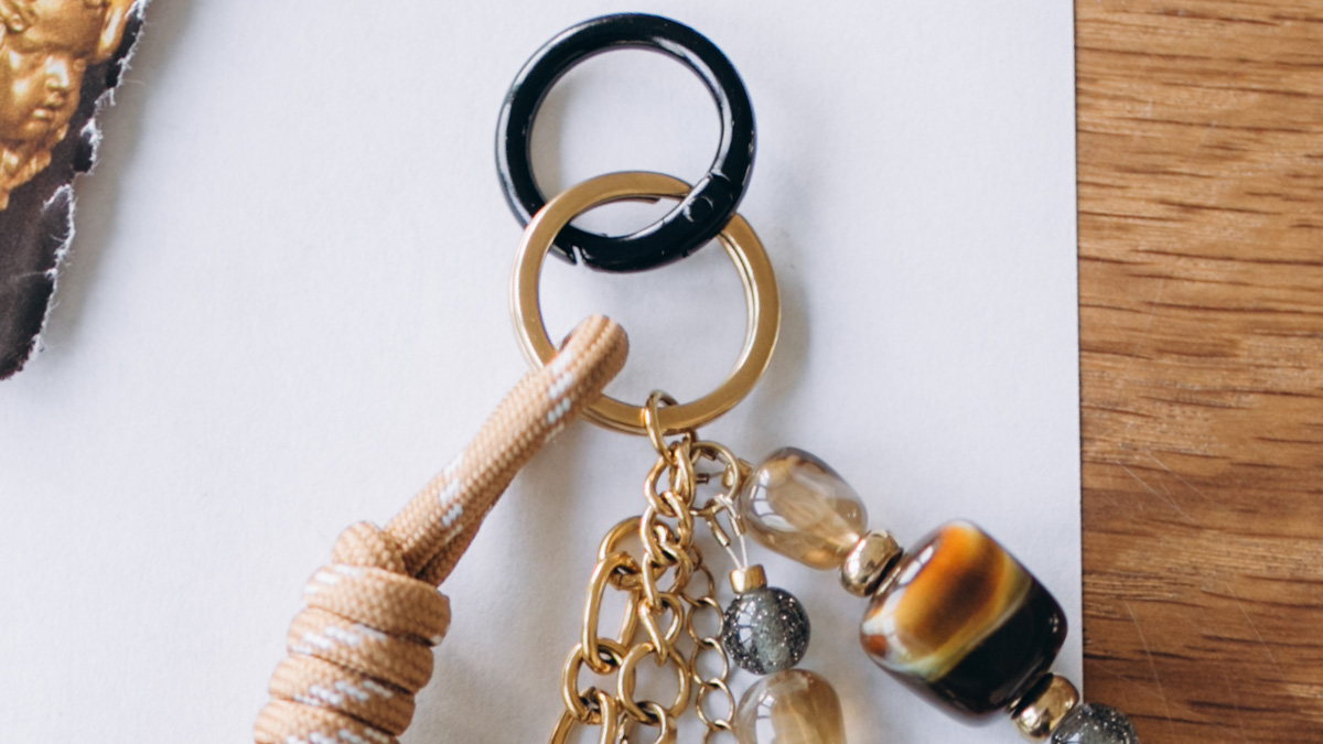 Gioielli da borsa fai da te ciondoli in acciaio inossidabile e perle in resina : Tappa 6 Gioielli da borsa fai da te ciondoli in acciaio inossidabile e perle in resina : Tappa 6