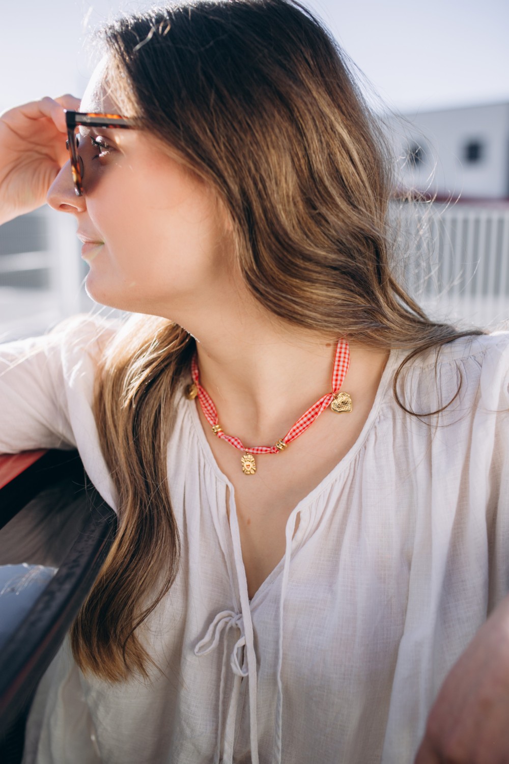 Schema Collana con nastro in percalle e ciondoli a forma di cuore Schema Collana con nastro in percalle e ciondoli a forma di cuore