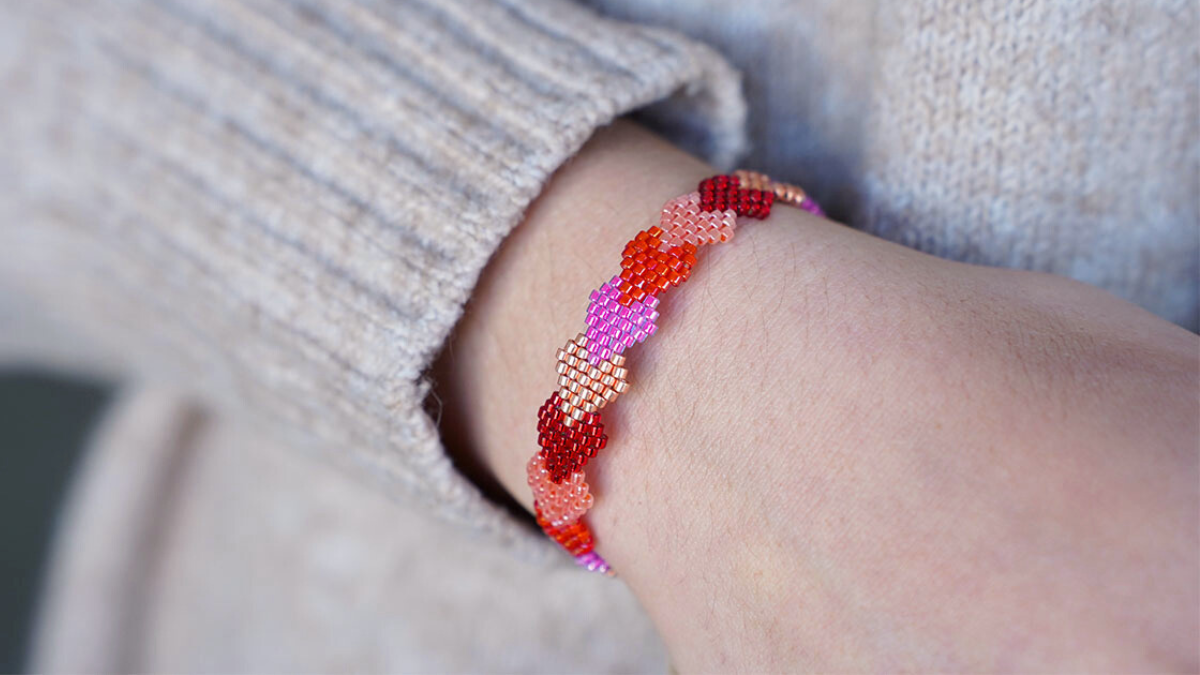 Bracciale con cuori intrecciati Bracciale con cuori intrecciati