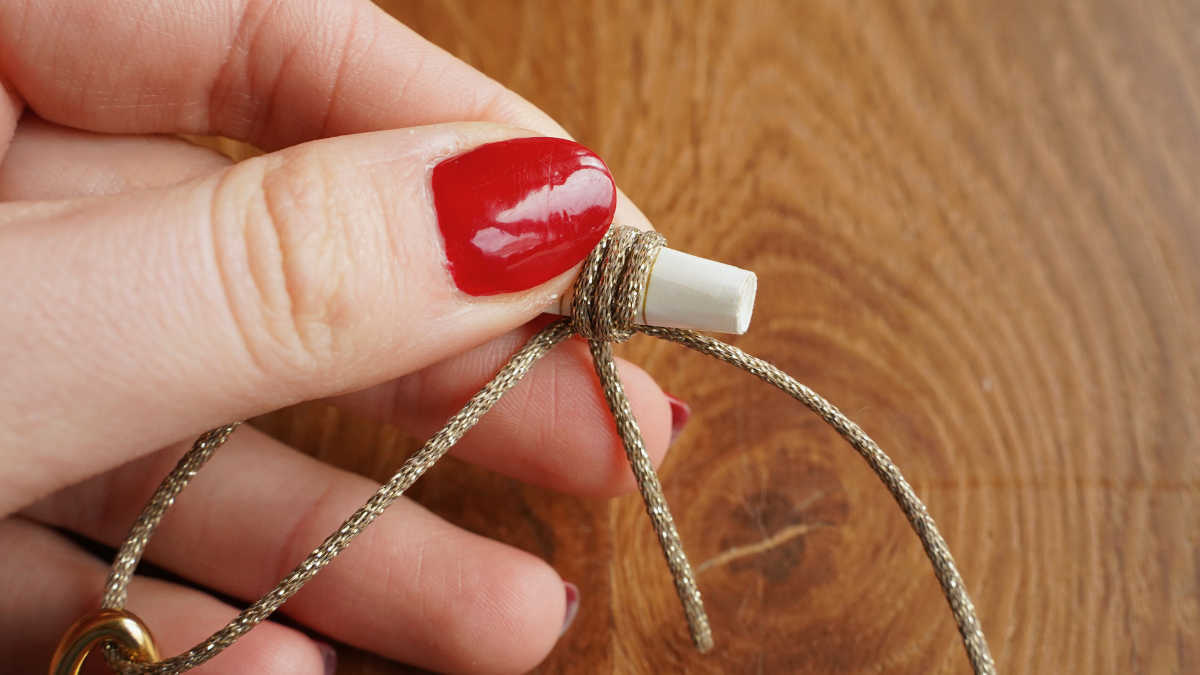 Duo di braccialetti in corda e rete navy : Tappa 4 Duo di braccialetti in corda e rete navy : Tappa 4