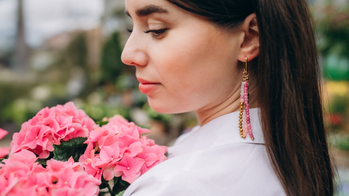 Orecchini pendenti con pietre preziose Orecchini pendenti con pietre preziose