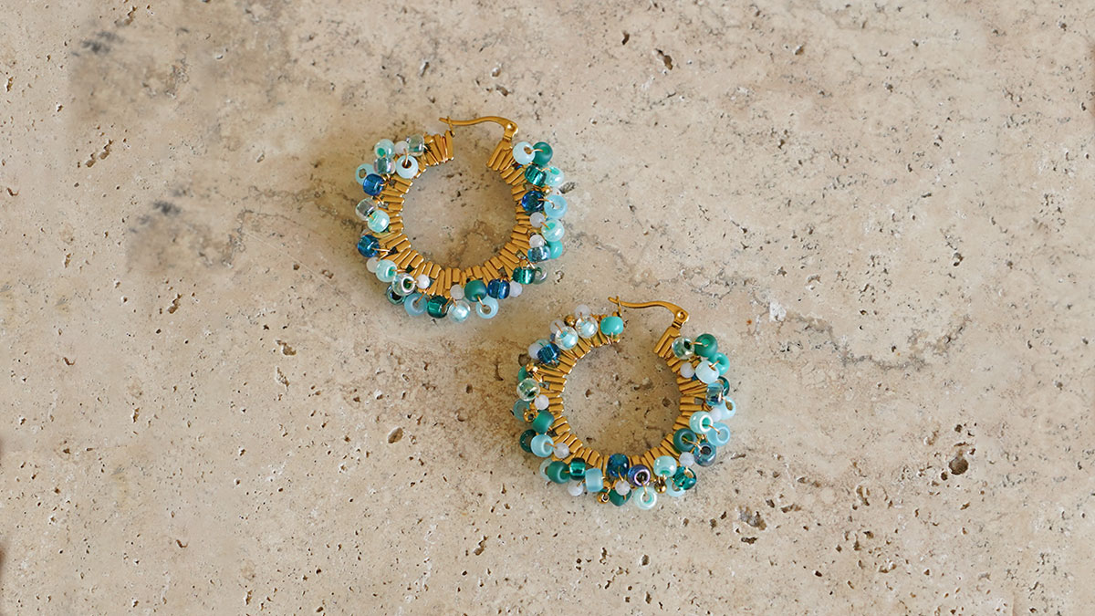 Creoli in perline e pietre naturali Creoli in perline e pietre naturali