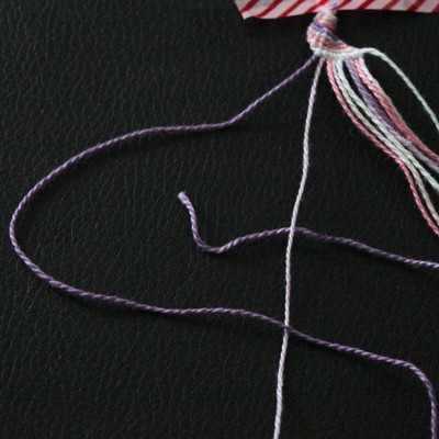 Trio di braccialetti brasiliani classici, : Tappa 4 Trio di braccialetti brasiliani classici, : Tappa 4