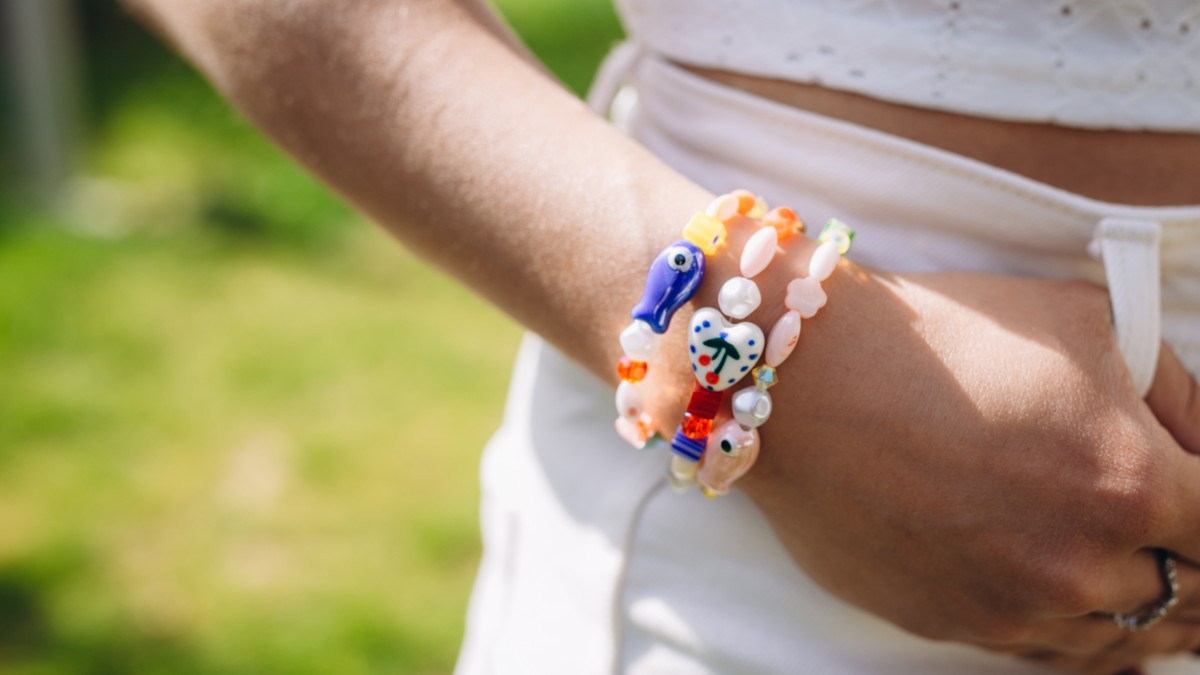 DIY: Trio di braccialetti di perle di ceramica colorate, Millefiori e Preciosa DIY: Trio di braccialetti di perle di ceramica colorate, Millefiori e Preciosa